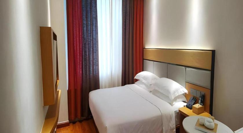 Greentree Inn Geermu Walking Street Business Hotel Golmud Exterior foto