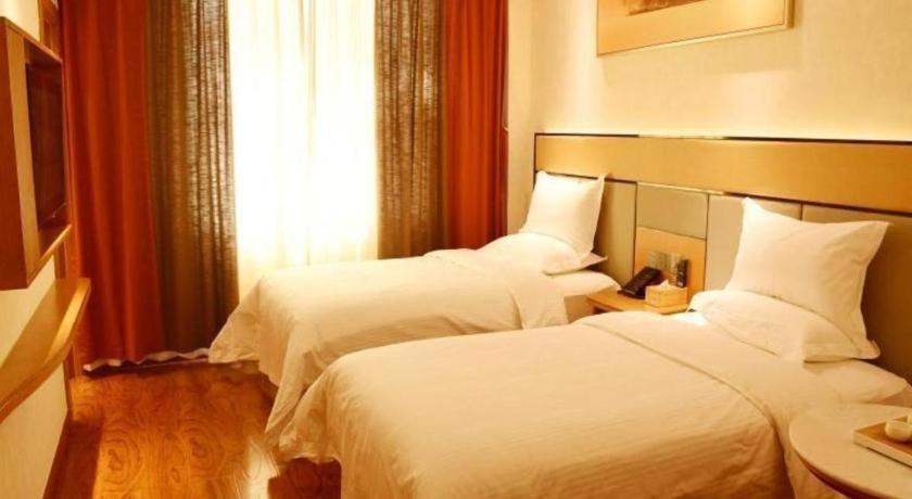 Greentree Inn Geermu Walking Street Business Hotel Golmud Exterior foto