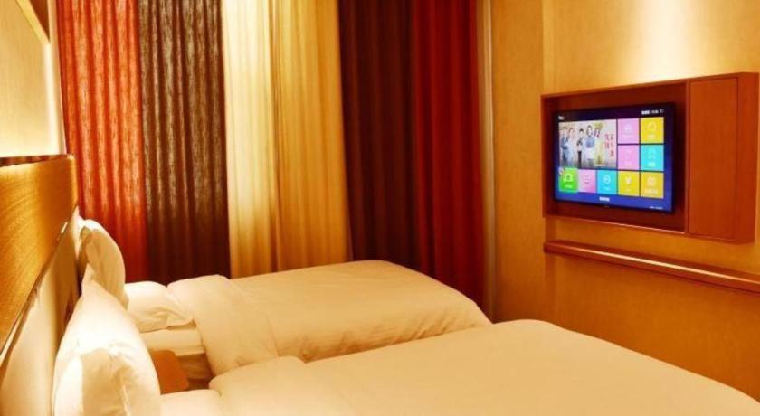 Greentree Inn Geermu Walking Street Business Hotel Golmud Exterior foto